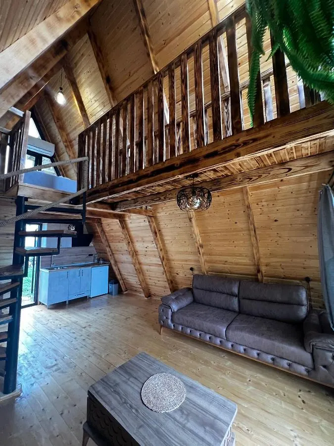 La'Familia Villa Batumi 0*,